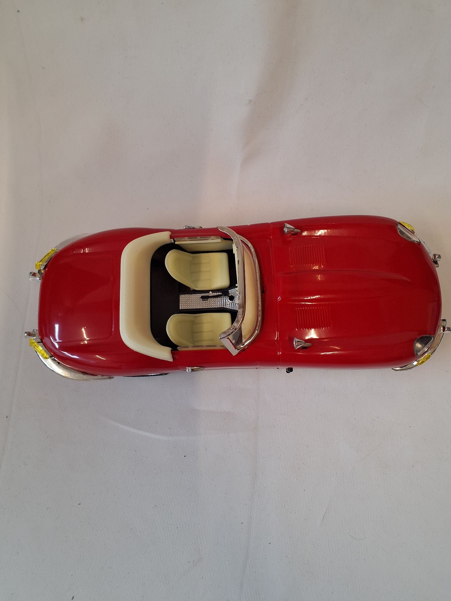 Luxe car Jaguar E-type modelbil